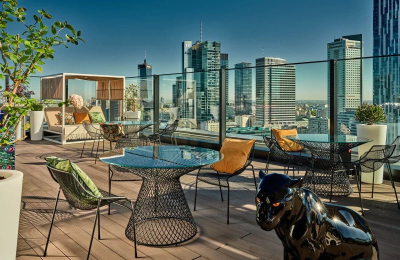 nyxhotelwarsaw_rooftopbar